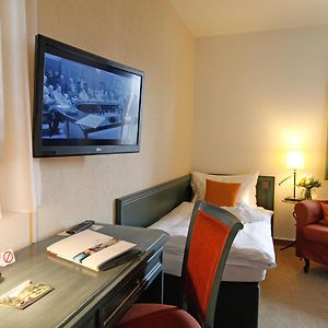 Small Single Room